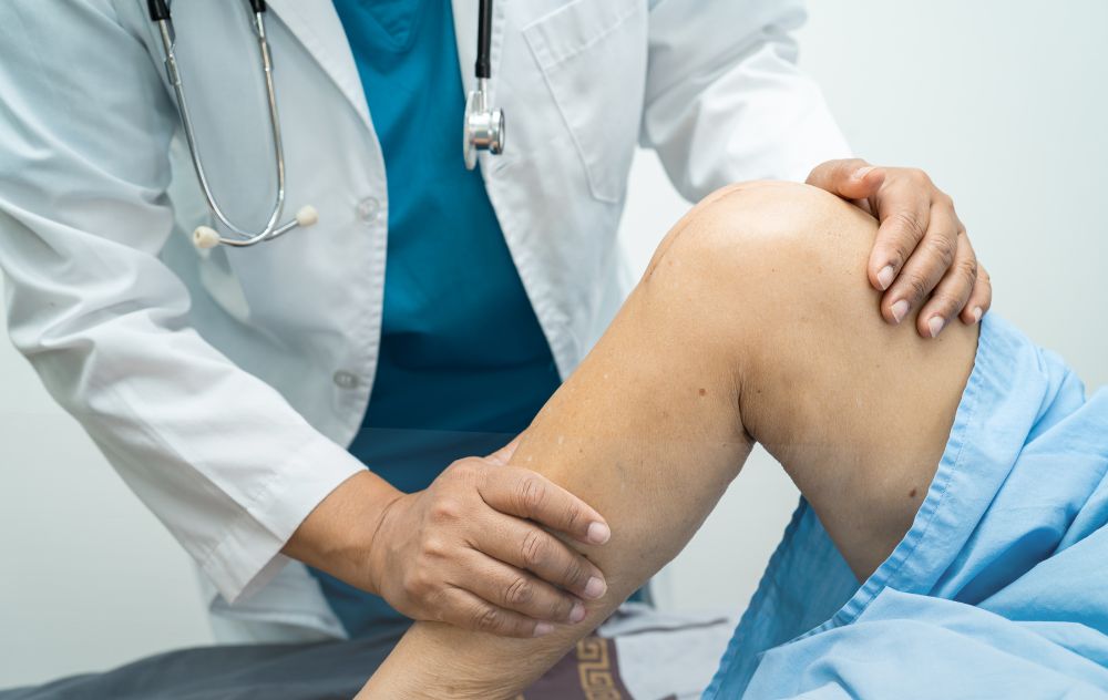 seeing a doctor for knee pain